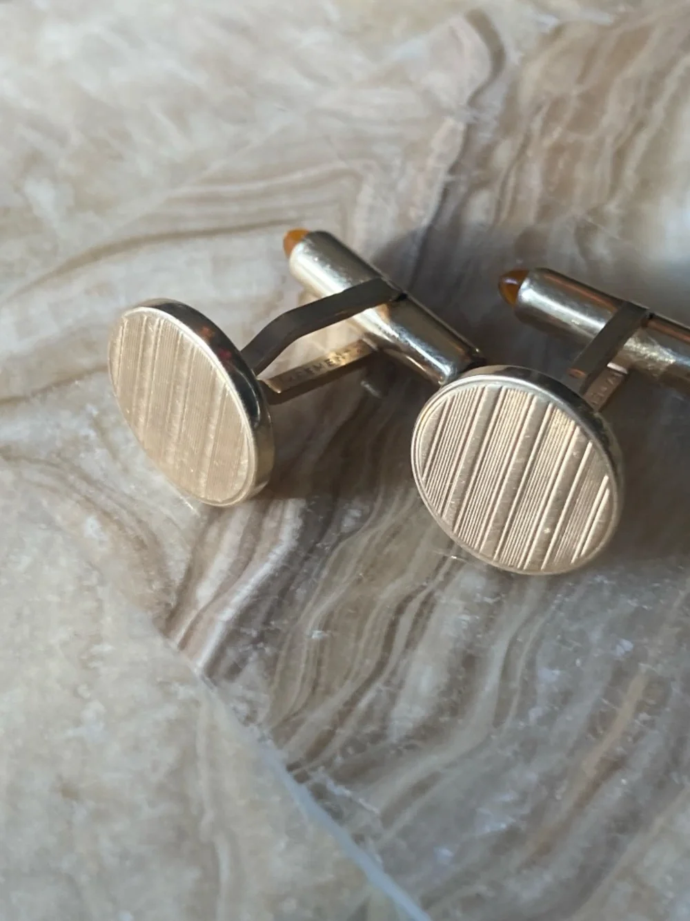 Vintage Krementz Gold Tone Round Cufflinks Engraved Stripe Design Mid Century